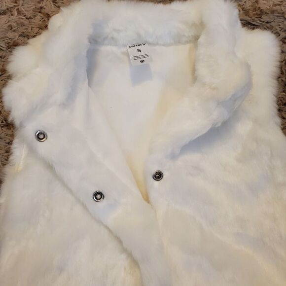 Carter's White Two-Button Fur‎ Vest Size 5 - Picture 1 of 7